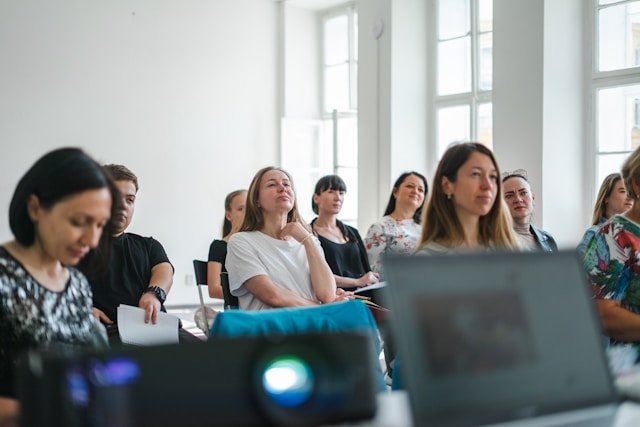 Assessor Pathway Starter Pack | AET + AVRA or ACWE Bundle | Online Teacher & Assessor Qualification Bundle | SJA Global Academia